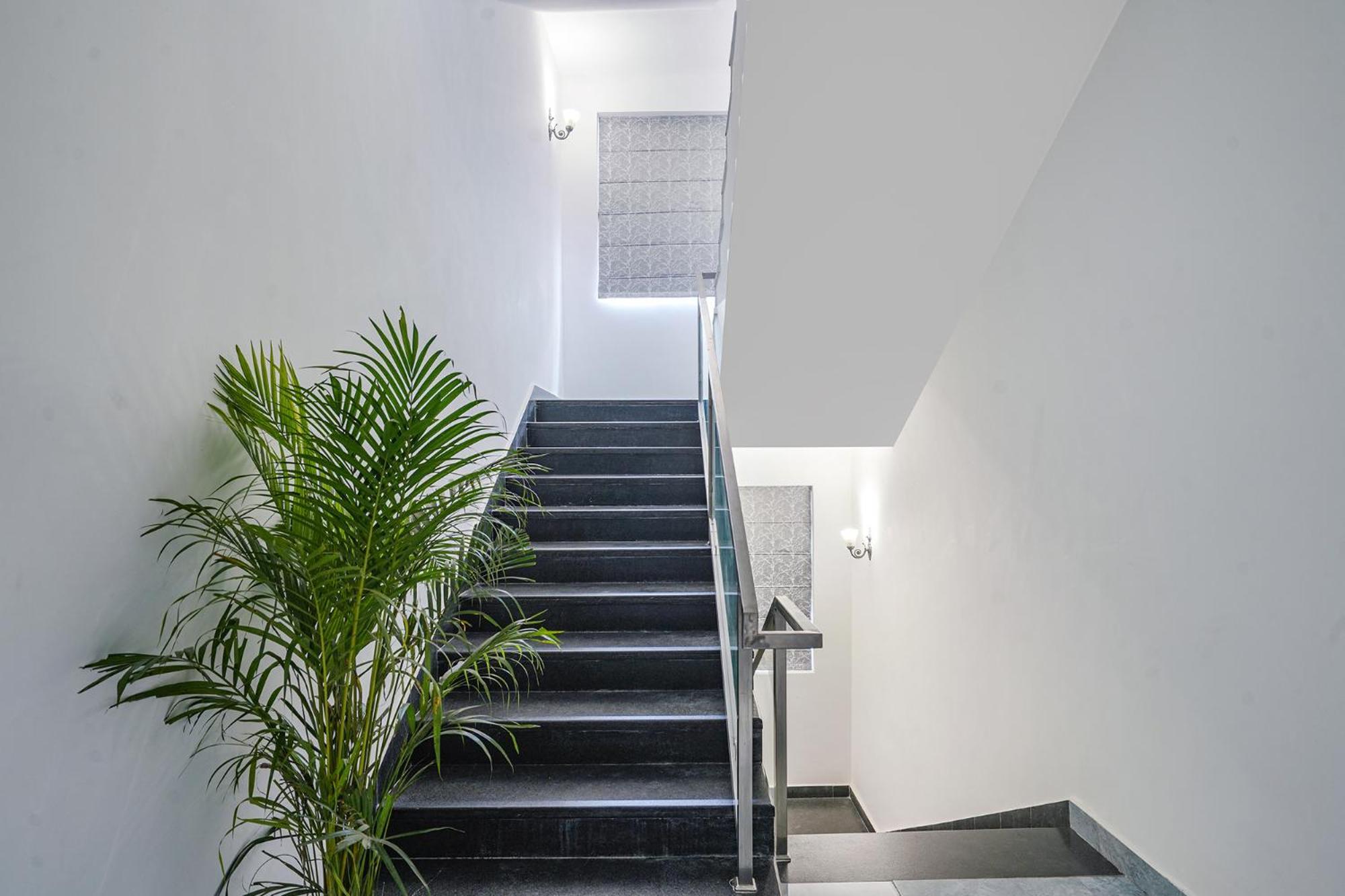 Fabhotel Prime Cloud 5 Studios Hyderabad Exteriör bild